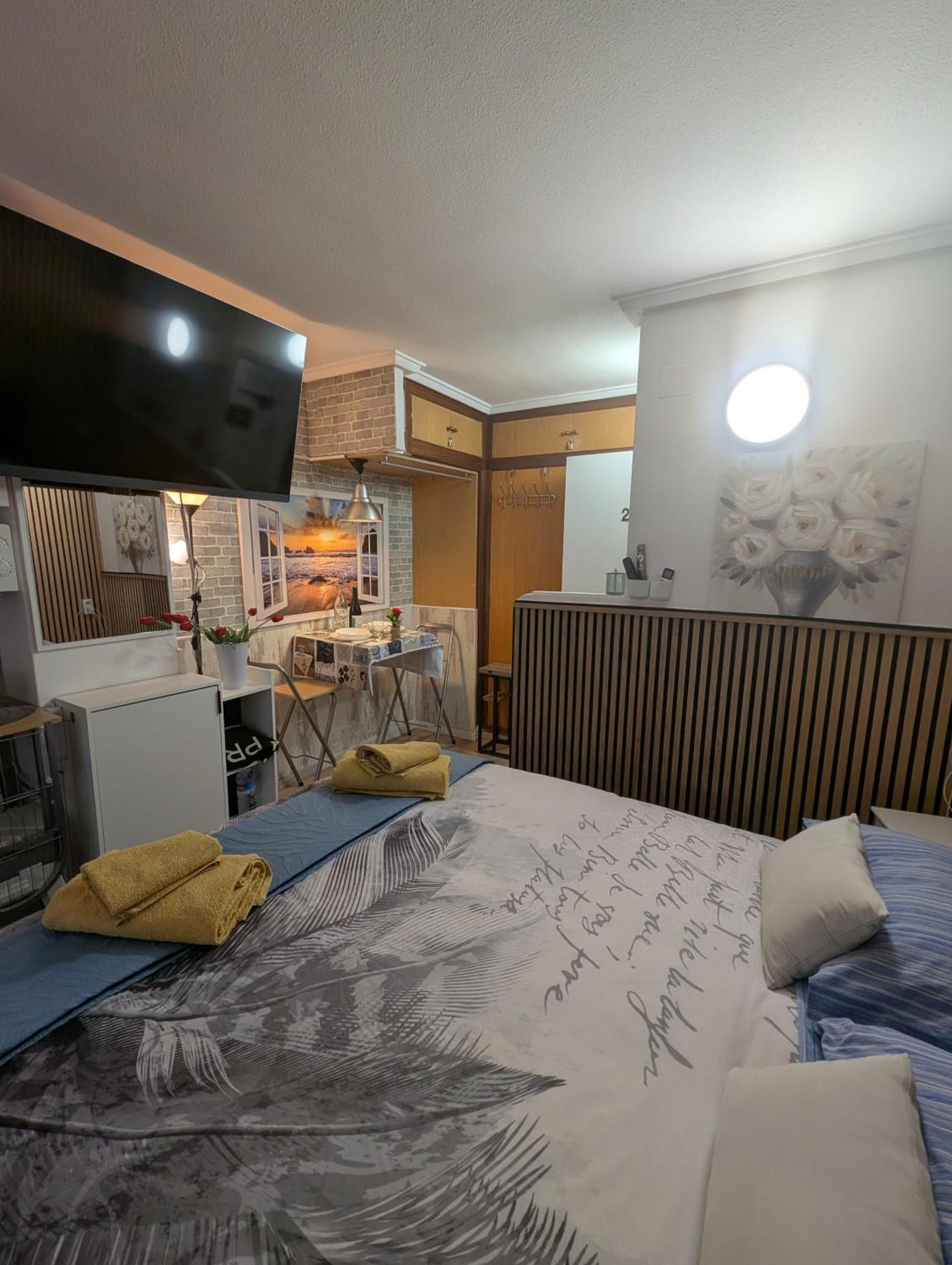 Alicante Postiguet Studios Apartment